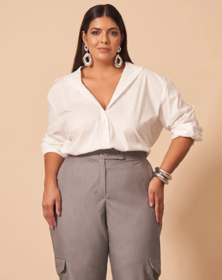 Quais camisas femininas plus size são indispensáveis no guarda-roupa?