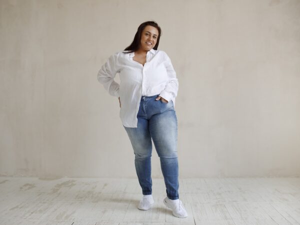Como encontrar a calça jeans plus size perfeita para o dia a dia?